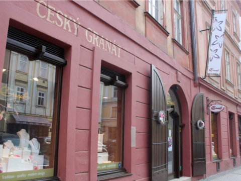 Granat Turnov en Praga Joyería